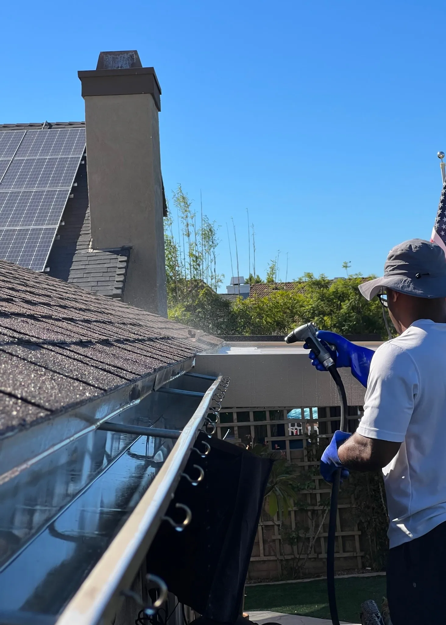 Residential and commercial gutter cleaning in Orange County