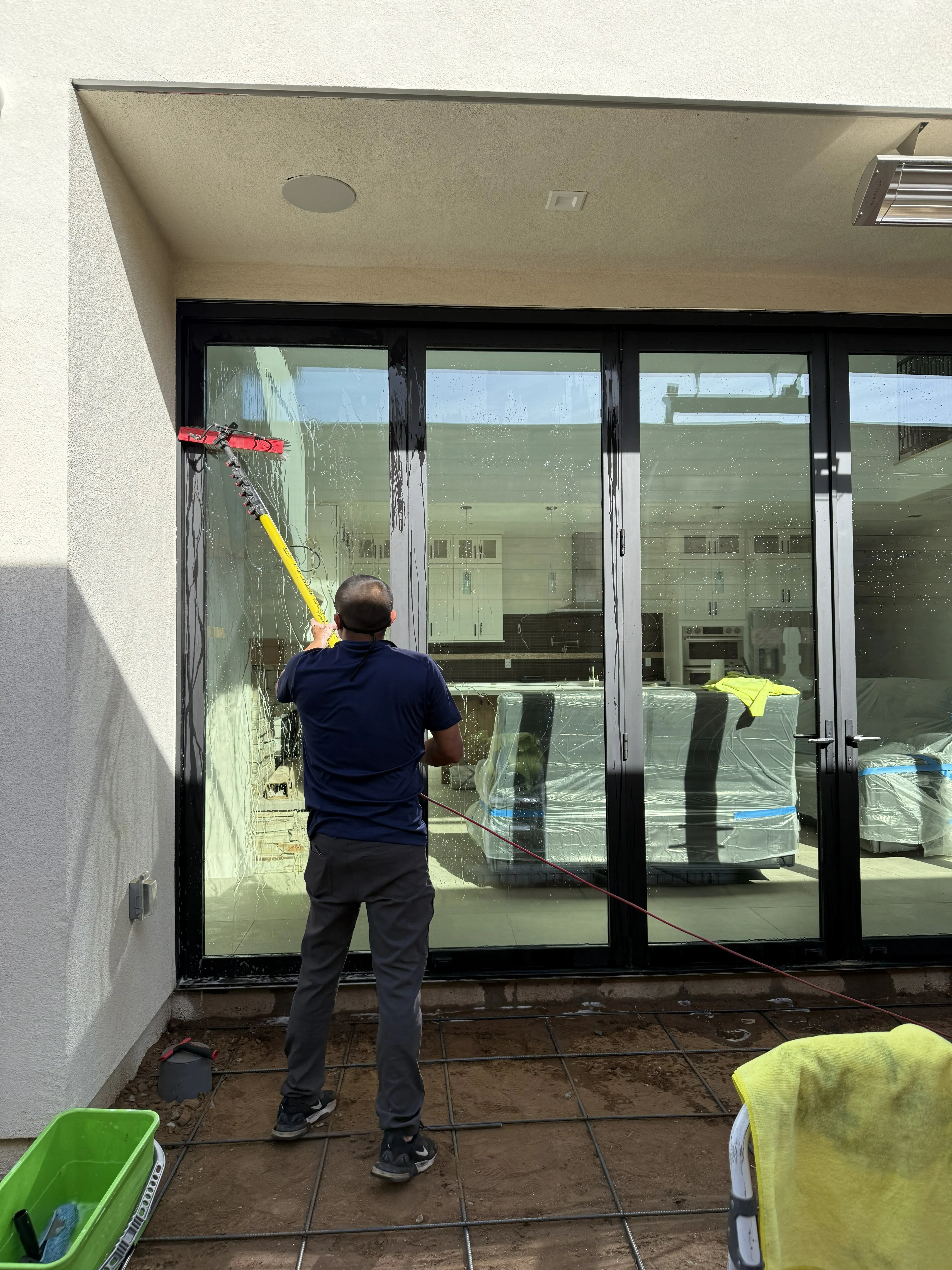 Residential and commercial window cleaning in Orange County